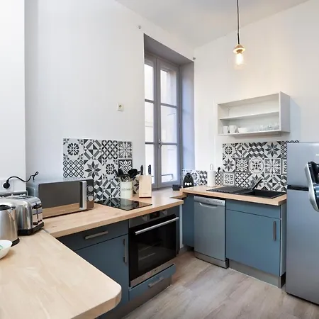 N1 Des Etudes Cosy Duplex Netflix Balcon Conciergeriedamecarcas Apartament *